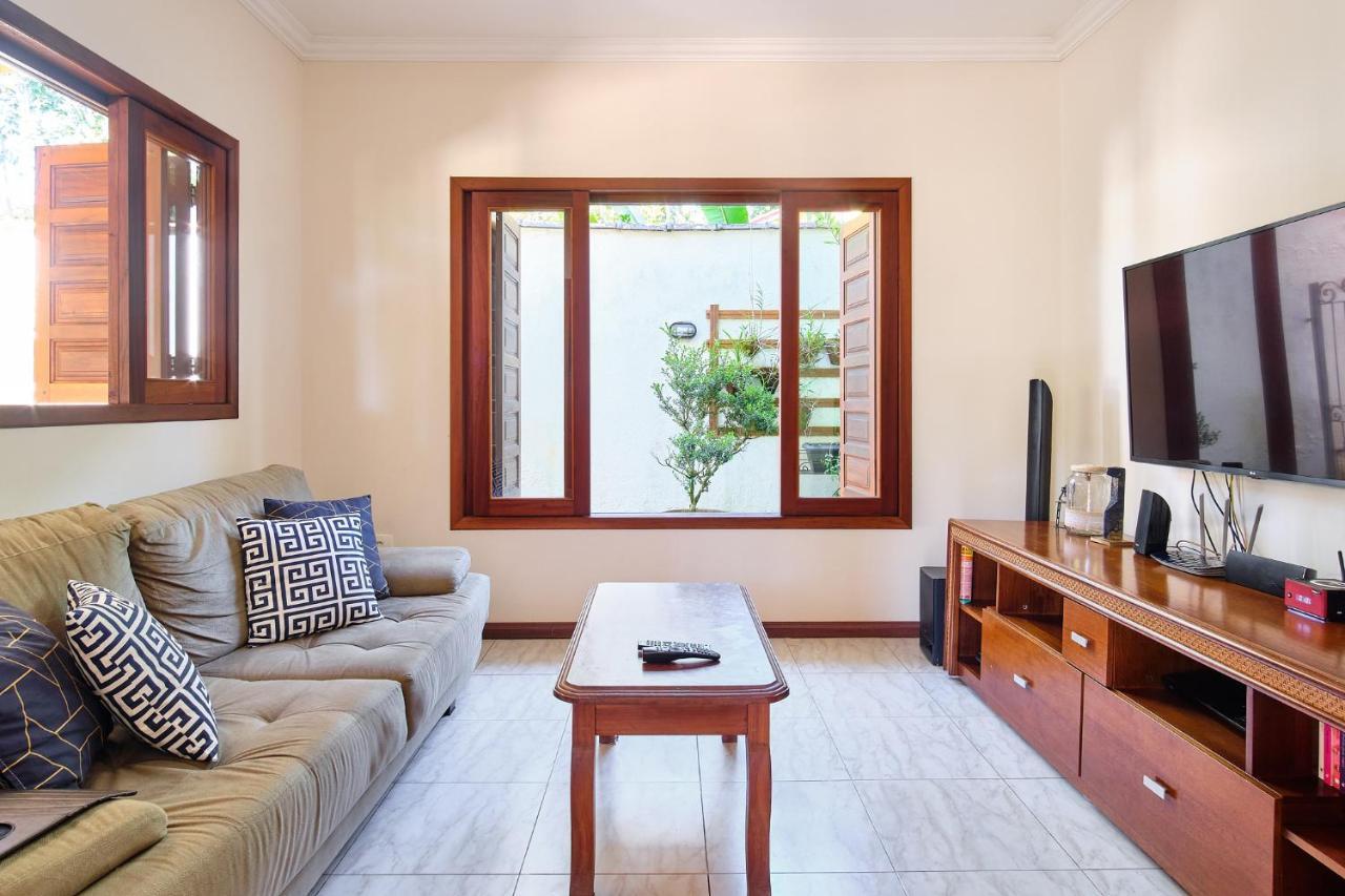 فيلا Casa Petunia Com Ar E Piscina Perto Do Centro باراتي المظهر الخارجي الصورة