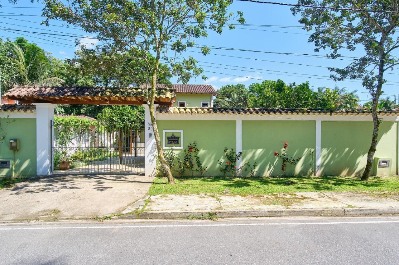 فيلا Casa Petunia Com Ar E Piscina Perto Do Centro باراتي المظهر الخارجي الصورة