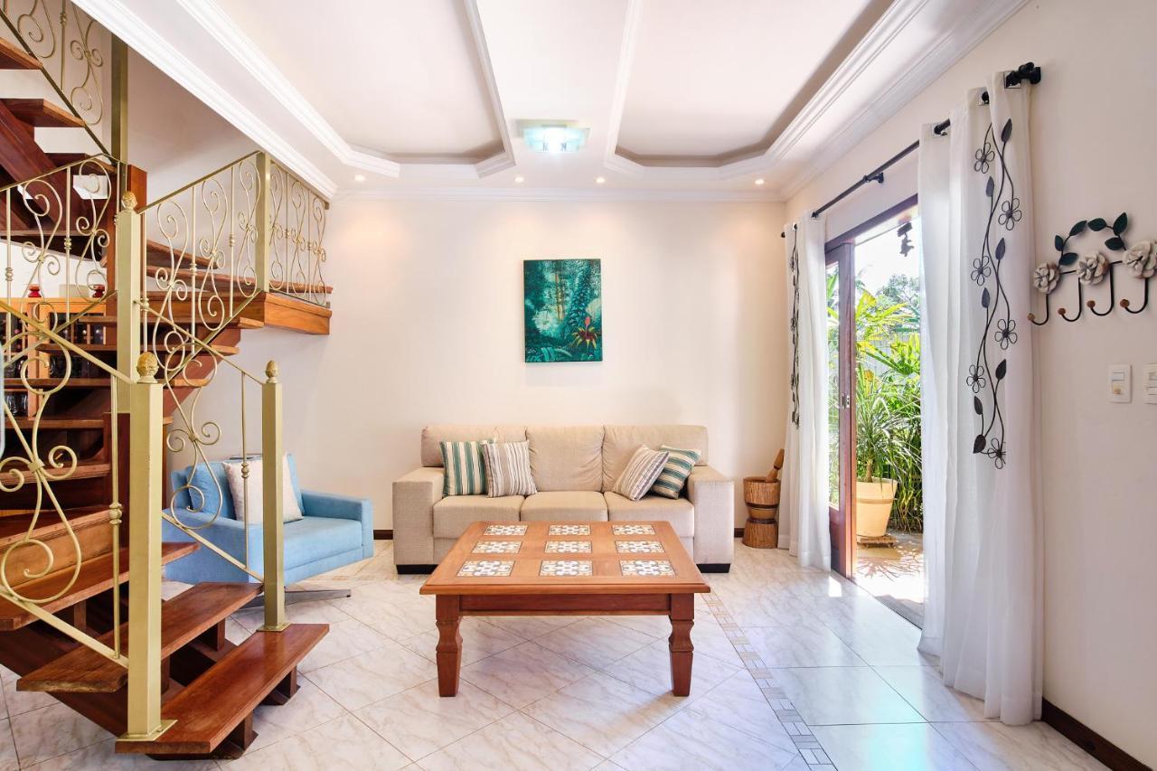 فيلا Casa Petunia Com Ar E Piscina Perto Do Centro باراتي المظهر الخارجي الصورة
