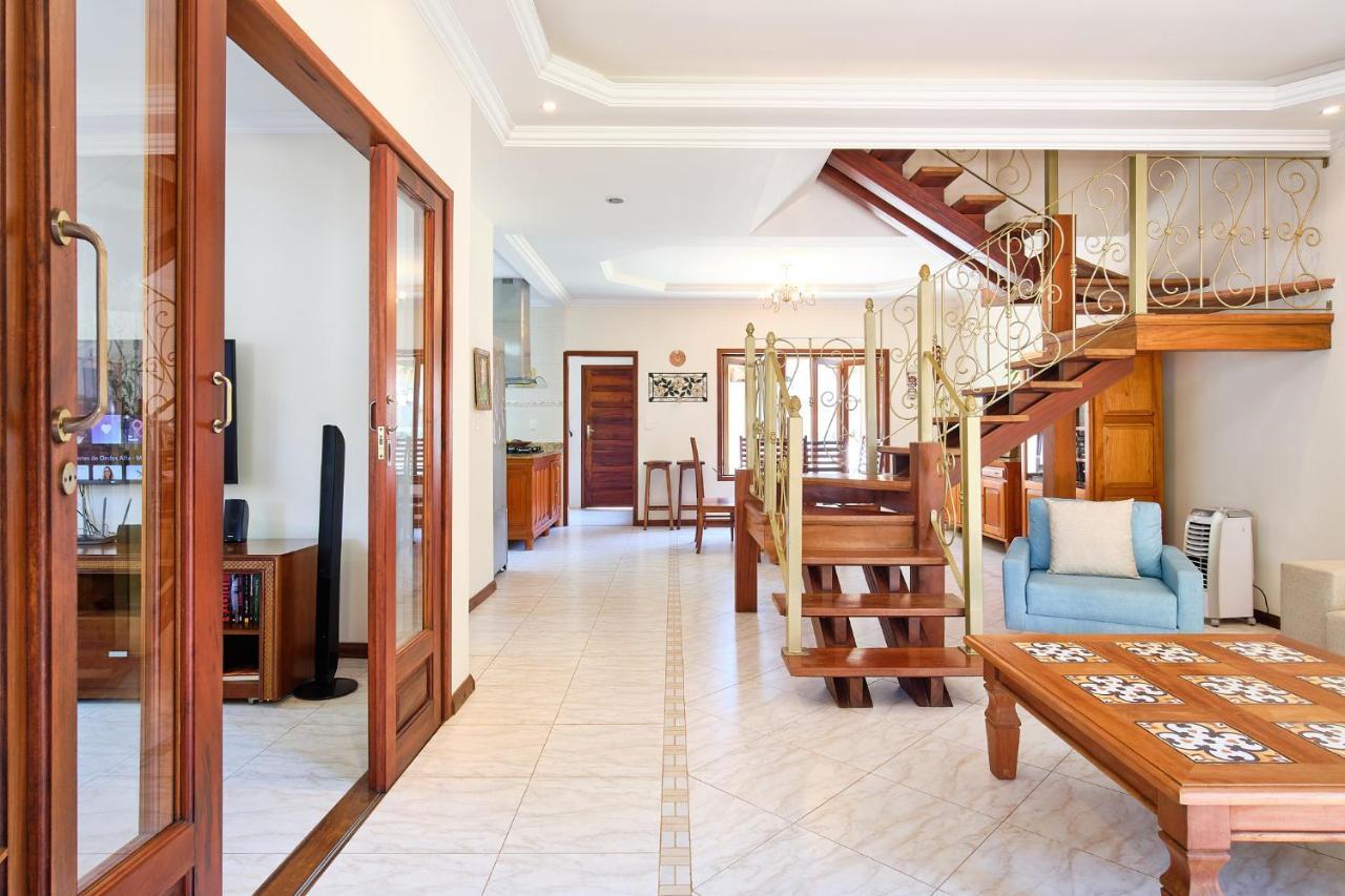 فيلا Casa Petunia Com Ar E Piscina Perto Do Centro باراتي المظهر الخارجي الصورة